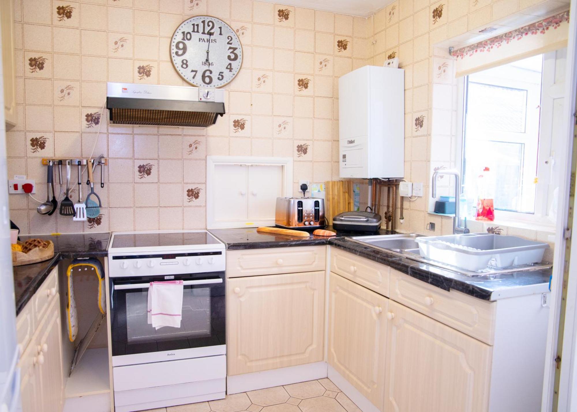 Two Bedroom Corporate And Family With Parking - Orbitat *